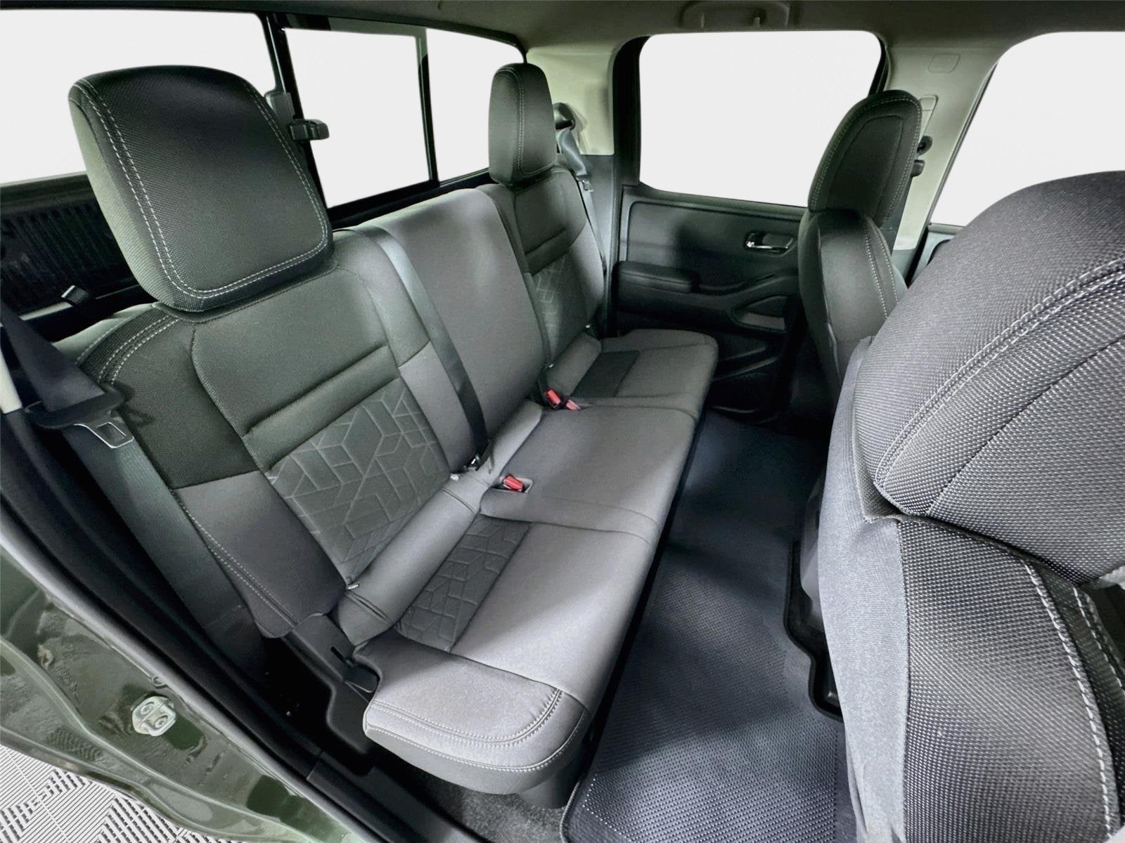 2027 Nissan Frontier SV