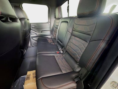 2026 Nissan Frontier PRO-4X w/R Package