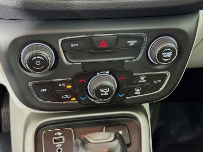 2018 Jeep Compass Latitude w/Sun/Wheel Pkg