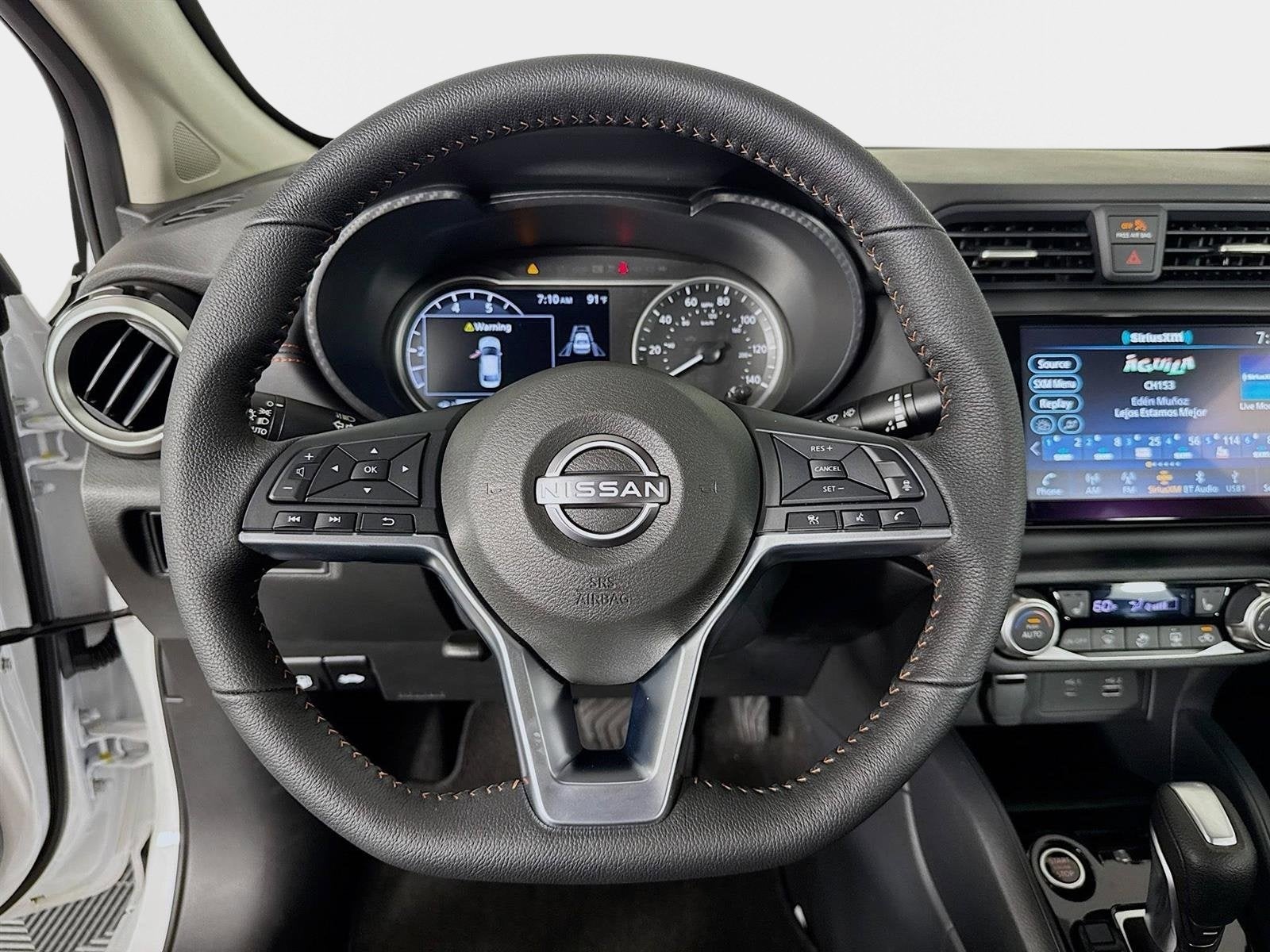 2025 Nissan Versa SR