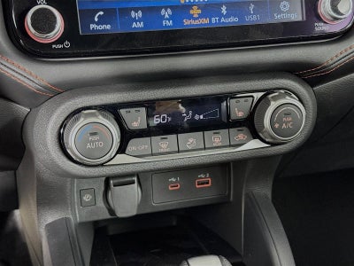 2025 Nissan Versa SR