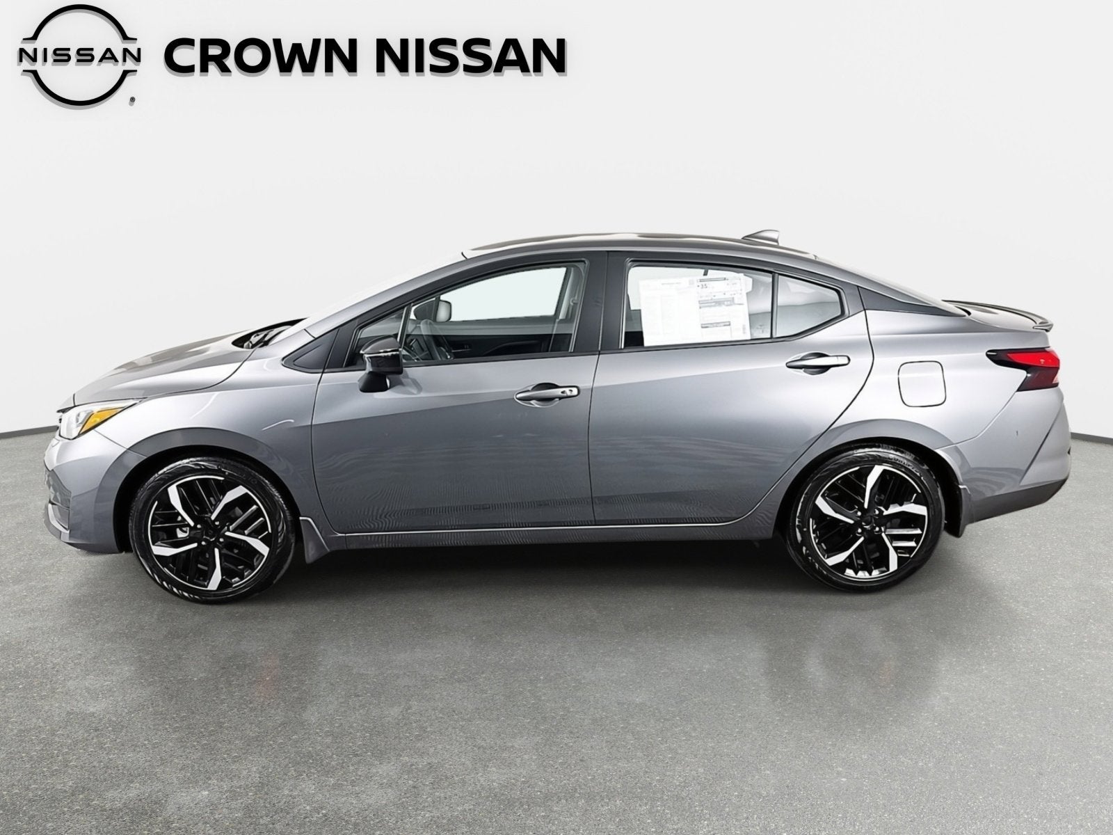 2025 Nissan Versa SR