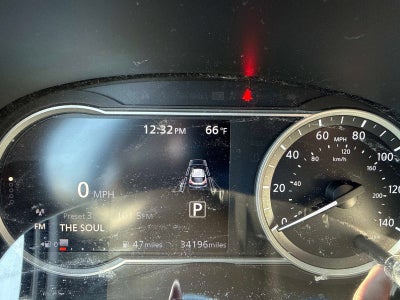 2020 Nissan Kicks SR