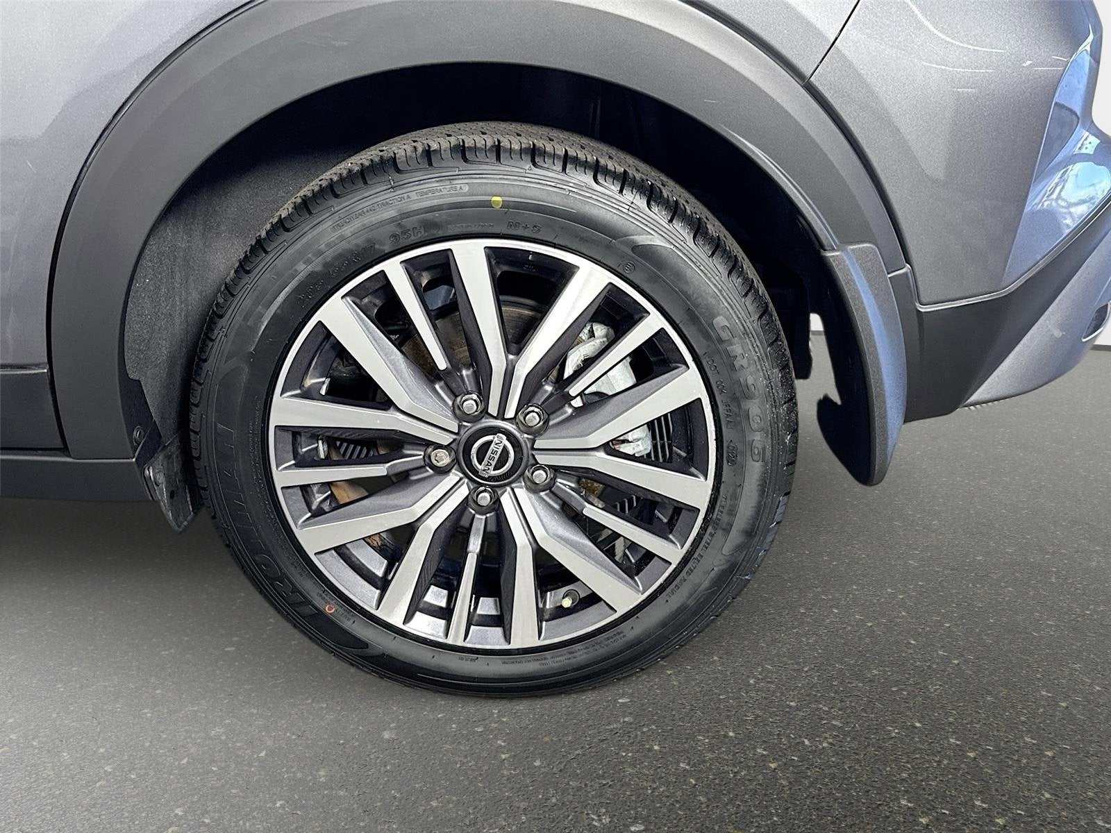 2021 Nissan Kicks SR