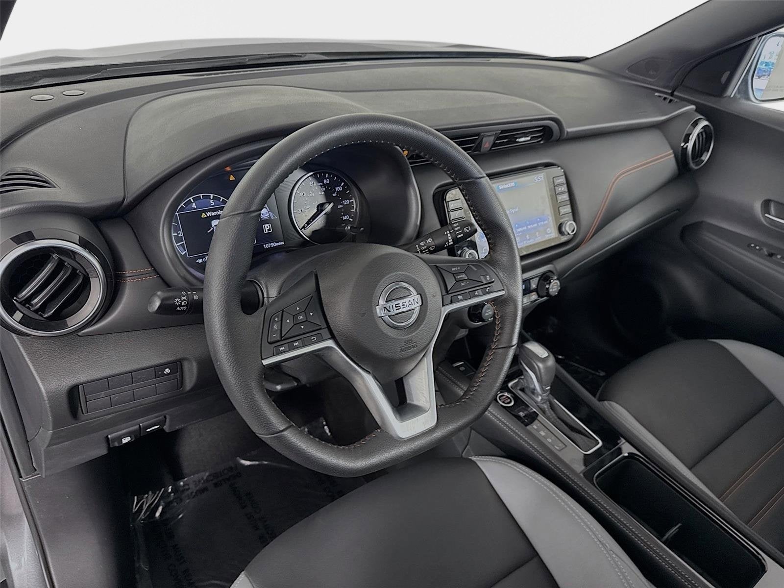 2021 Nissan Kicks SR