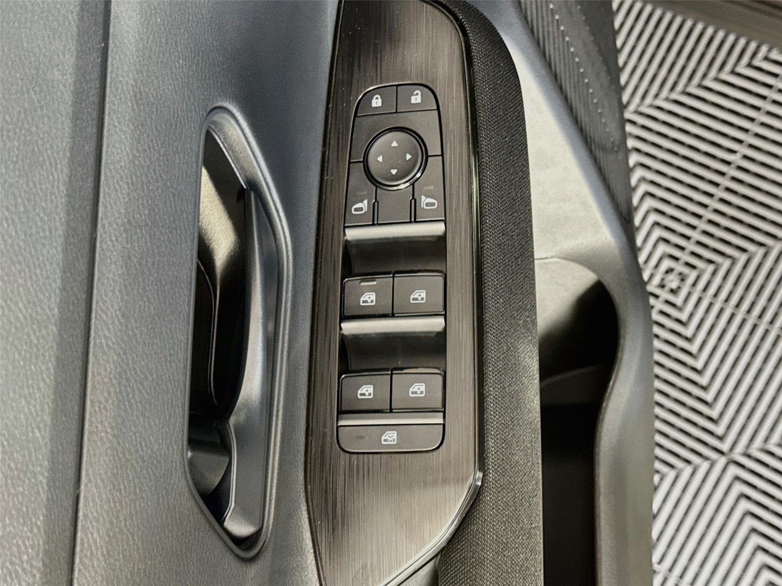 2027 Nissan Kicks S