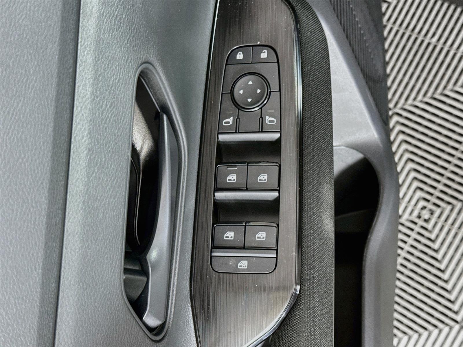 2027 Nissan Kicks S