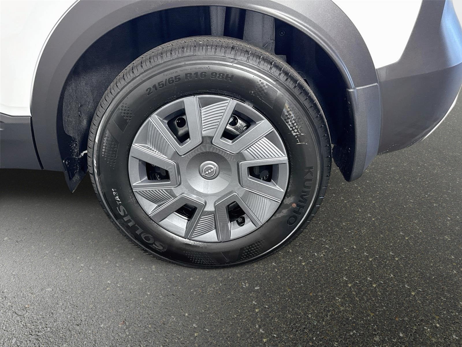 2027 Nissan Kicks S