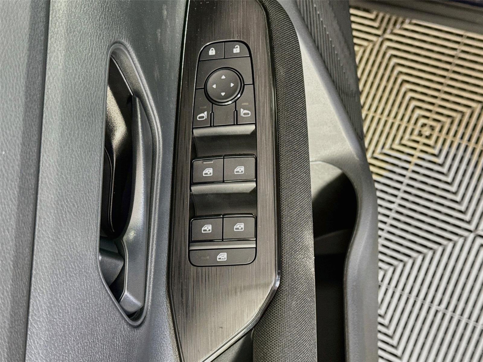 2027 Nissan Kicks S