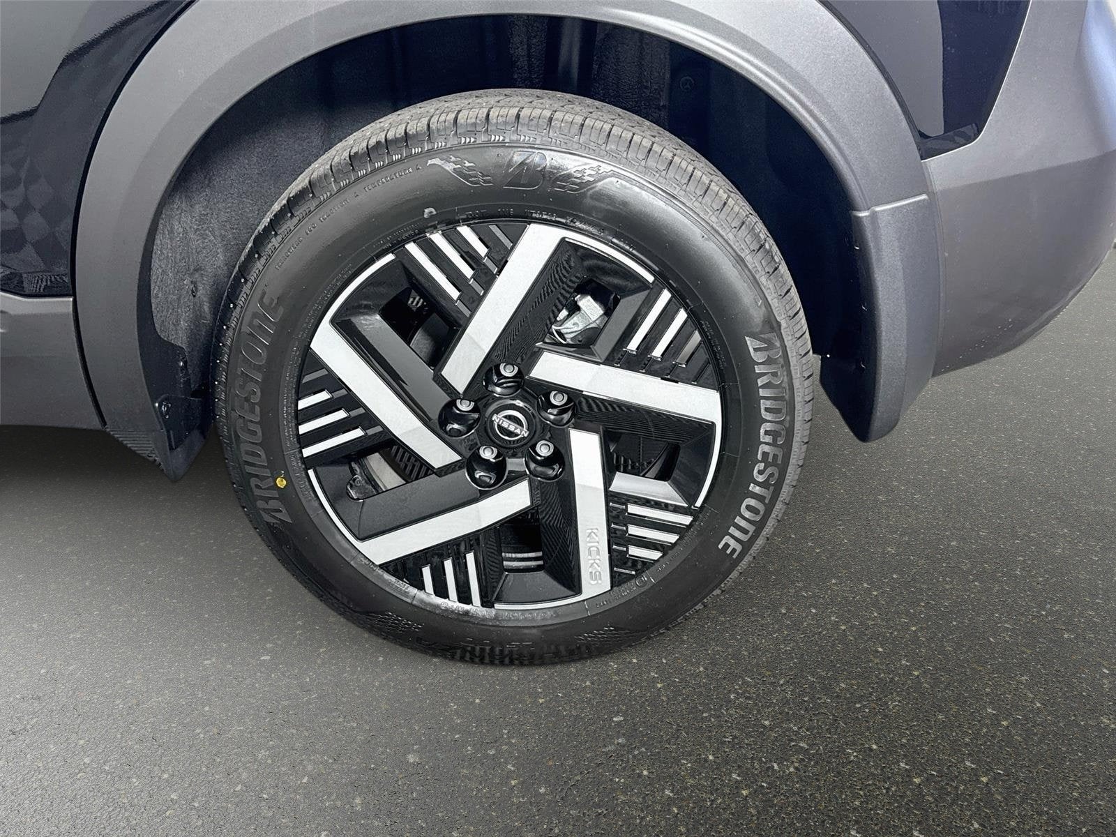 2027 Nissan Kicks SV