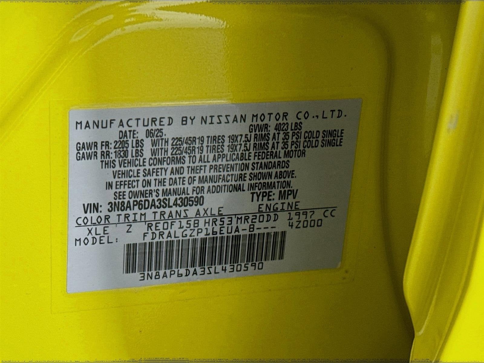 2025 Nissan Kicks SR