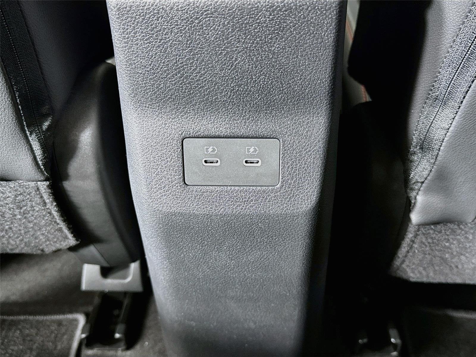 2027 Nissan Kicks SR