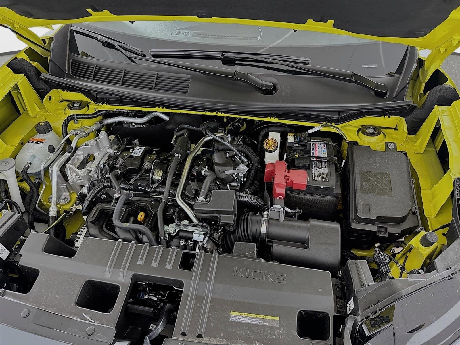 2025 Nissan Kicks SR