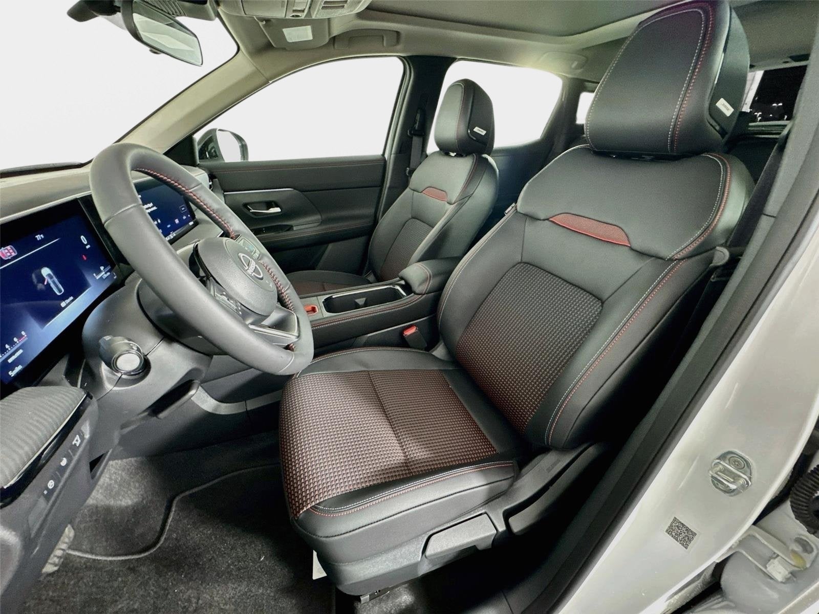 2027 Nissan Kicks SR