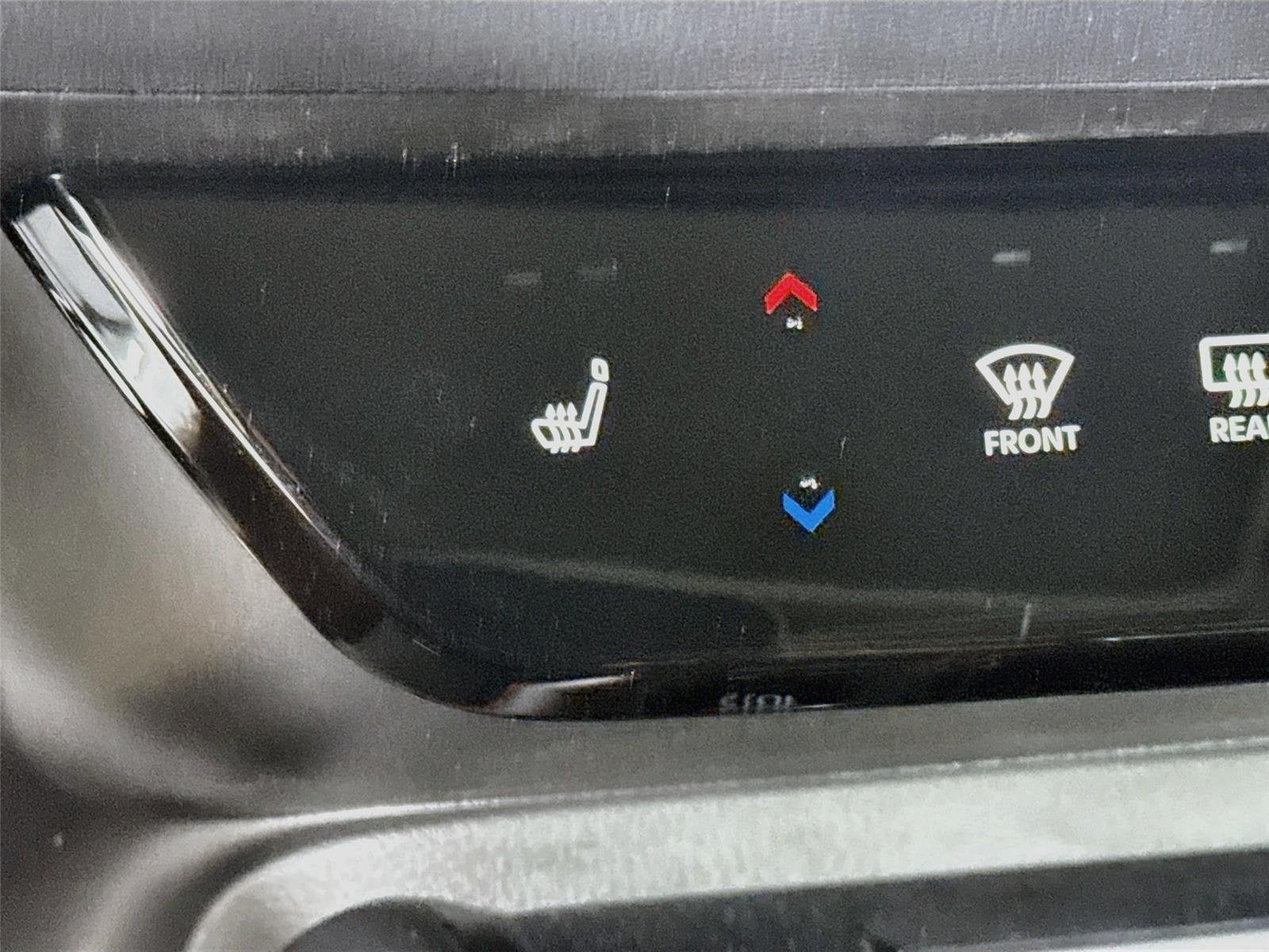 2027 Nissan Kicks SR