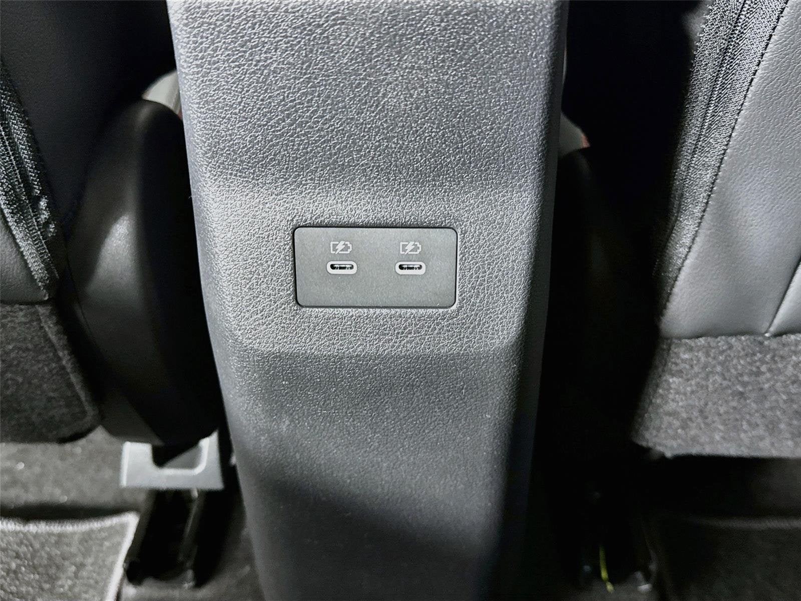 2027 Nissan Kicks SR