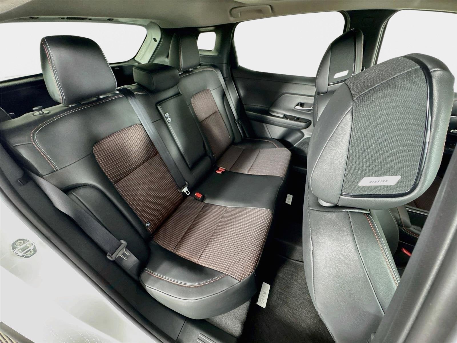 2027 Nissan Kicks SR
