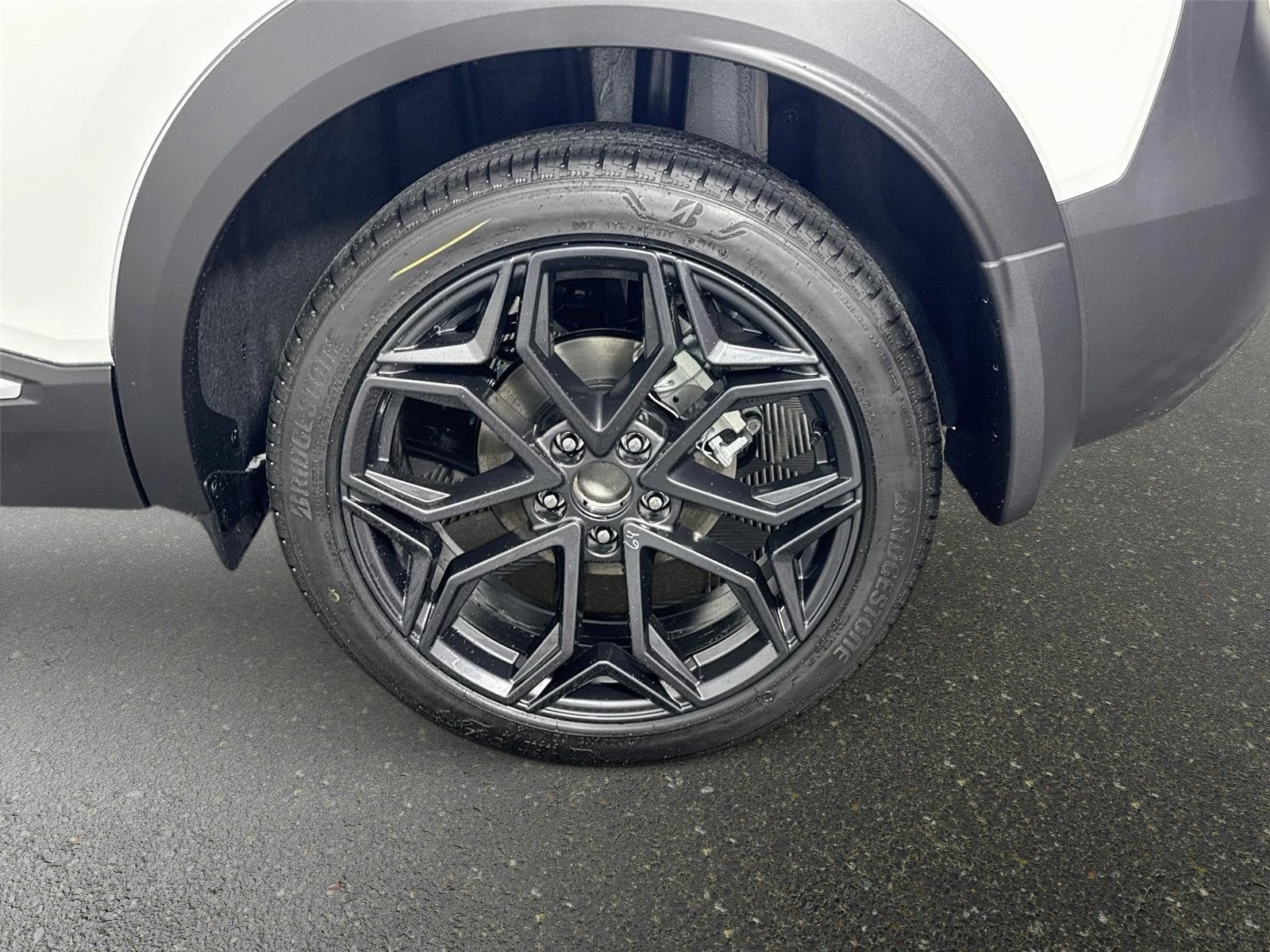 2027 Nissan Kicks SR