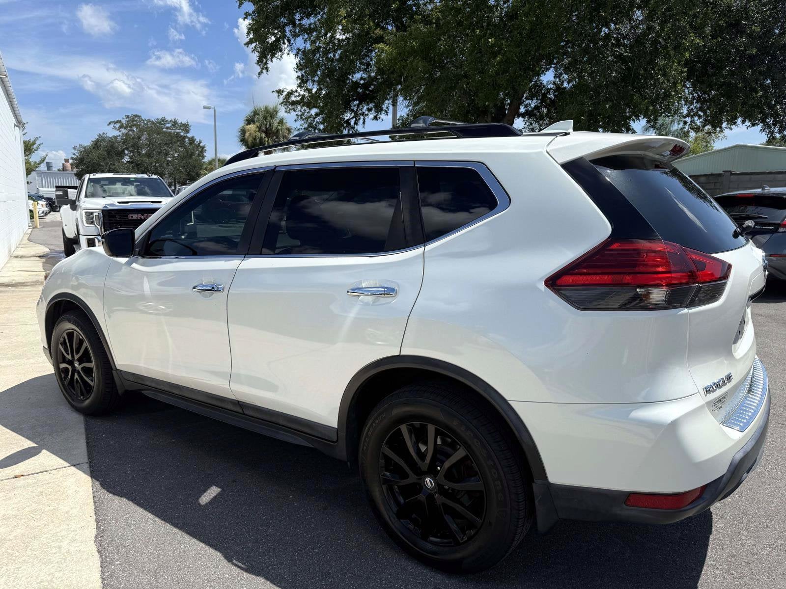 2017 Nissan Rogue SV