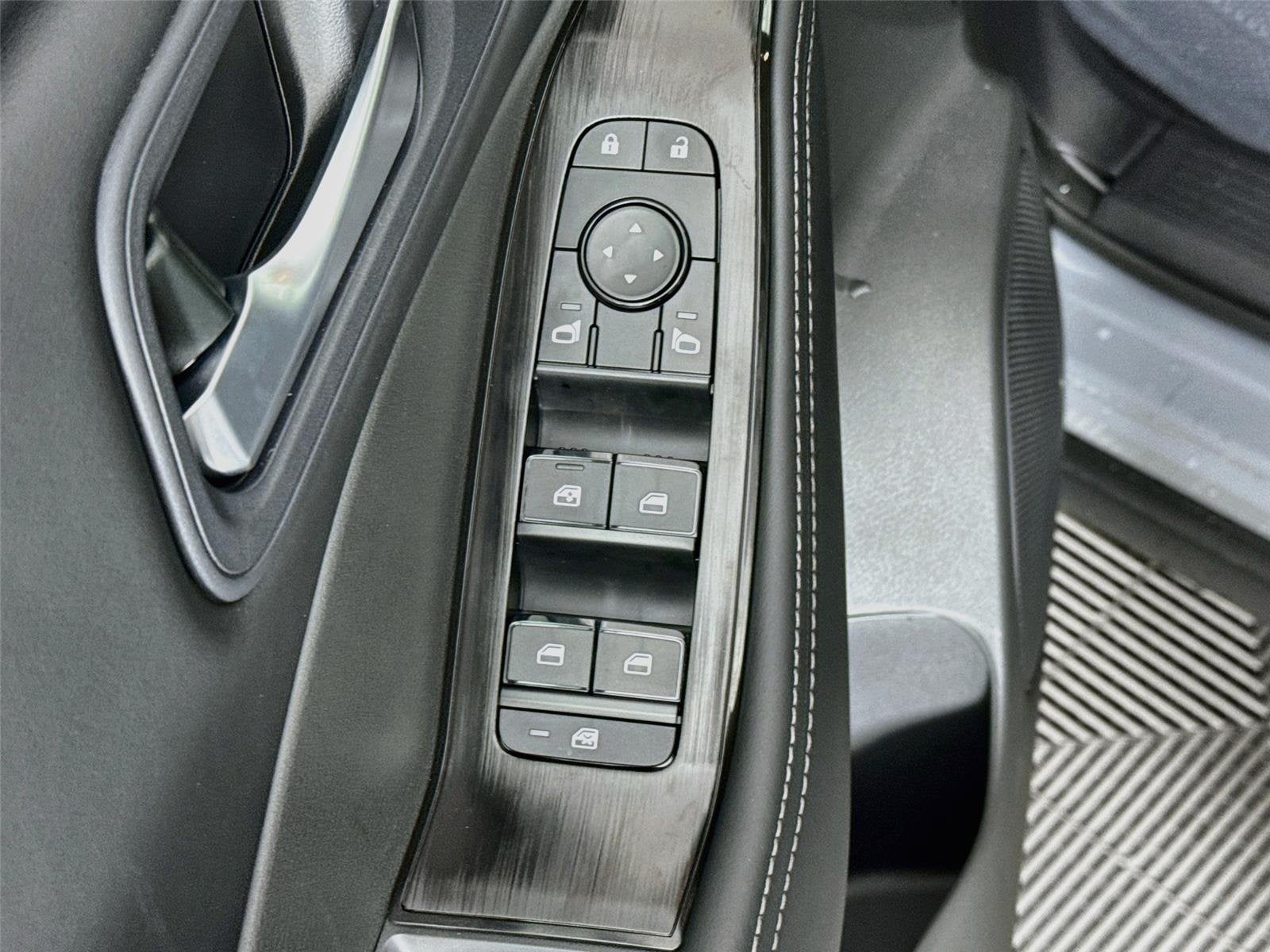 2027 Nissan Rogue SV