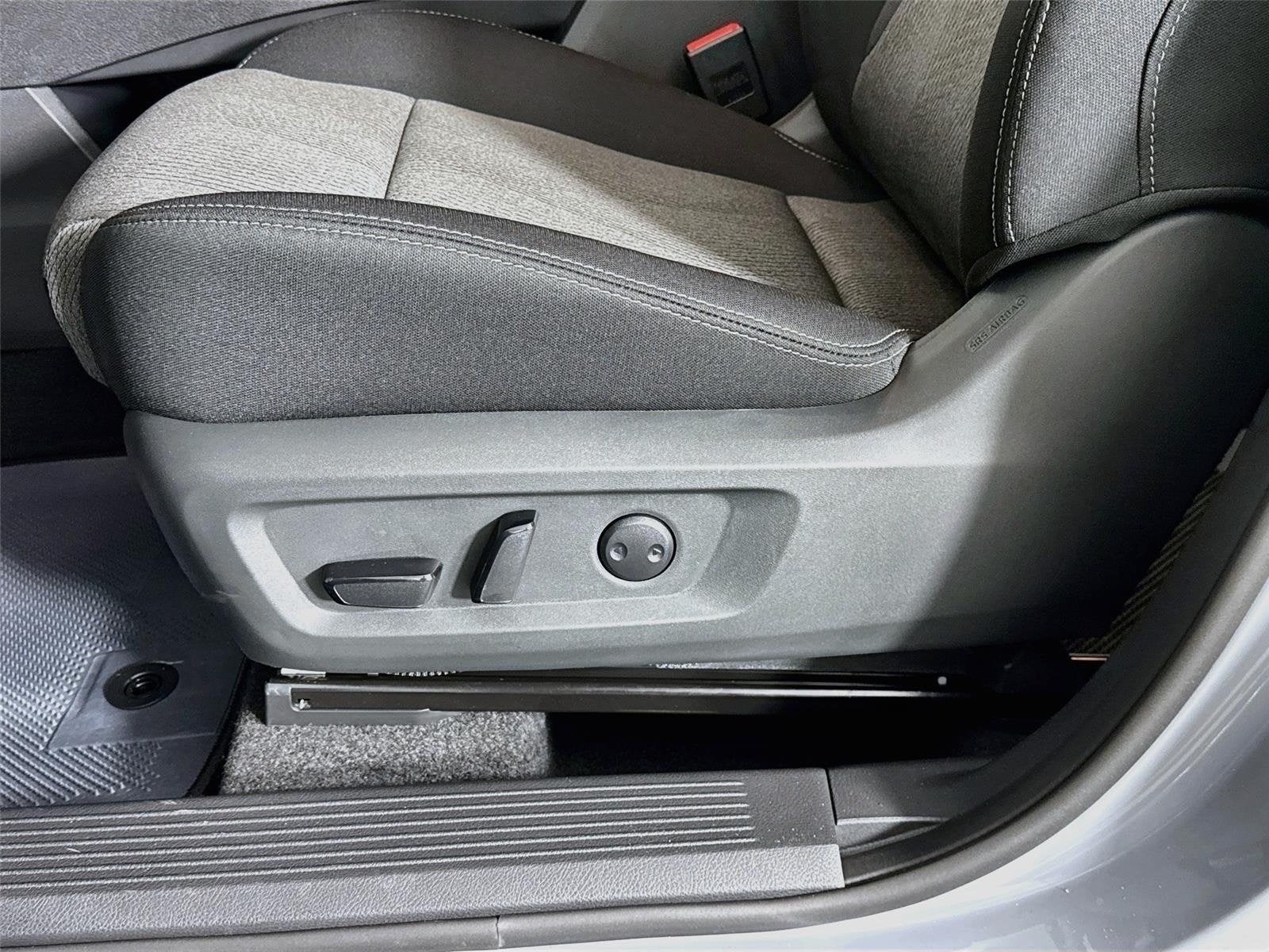 2027 Nissan Rogue SV