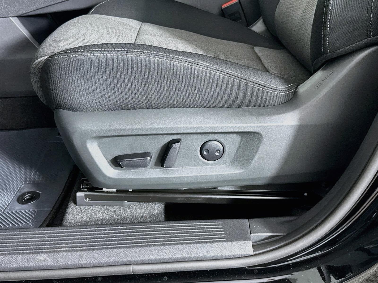 2027 Nissan Rogue SV