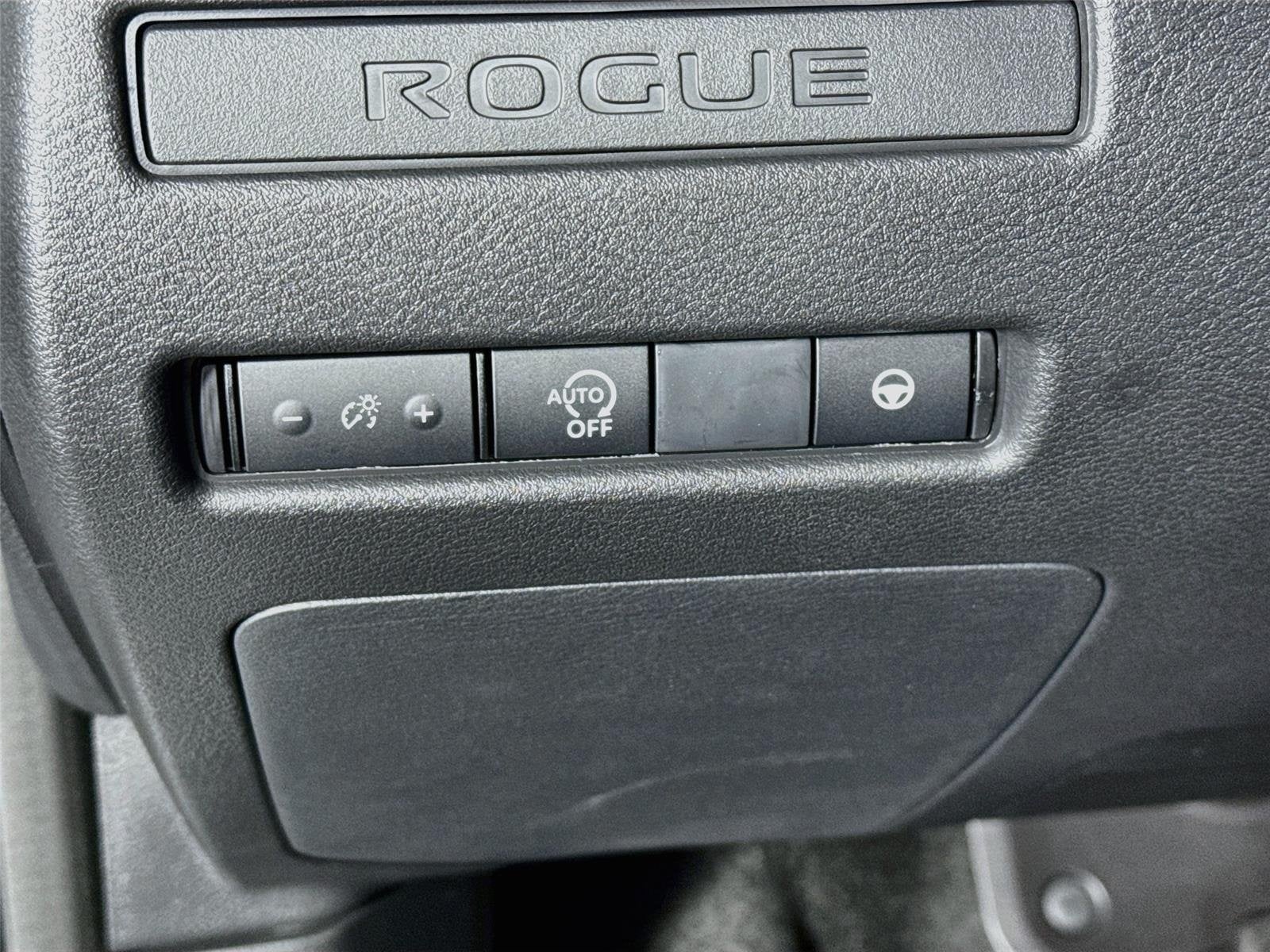2027 Nissan Rogue SV
