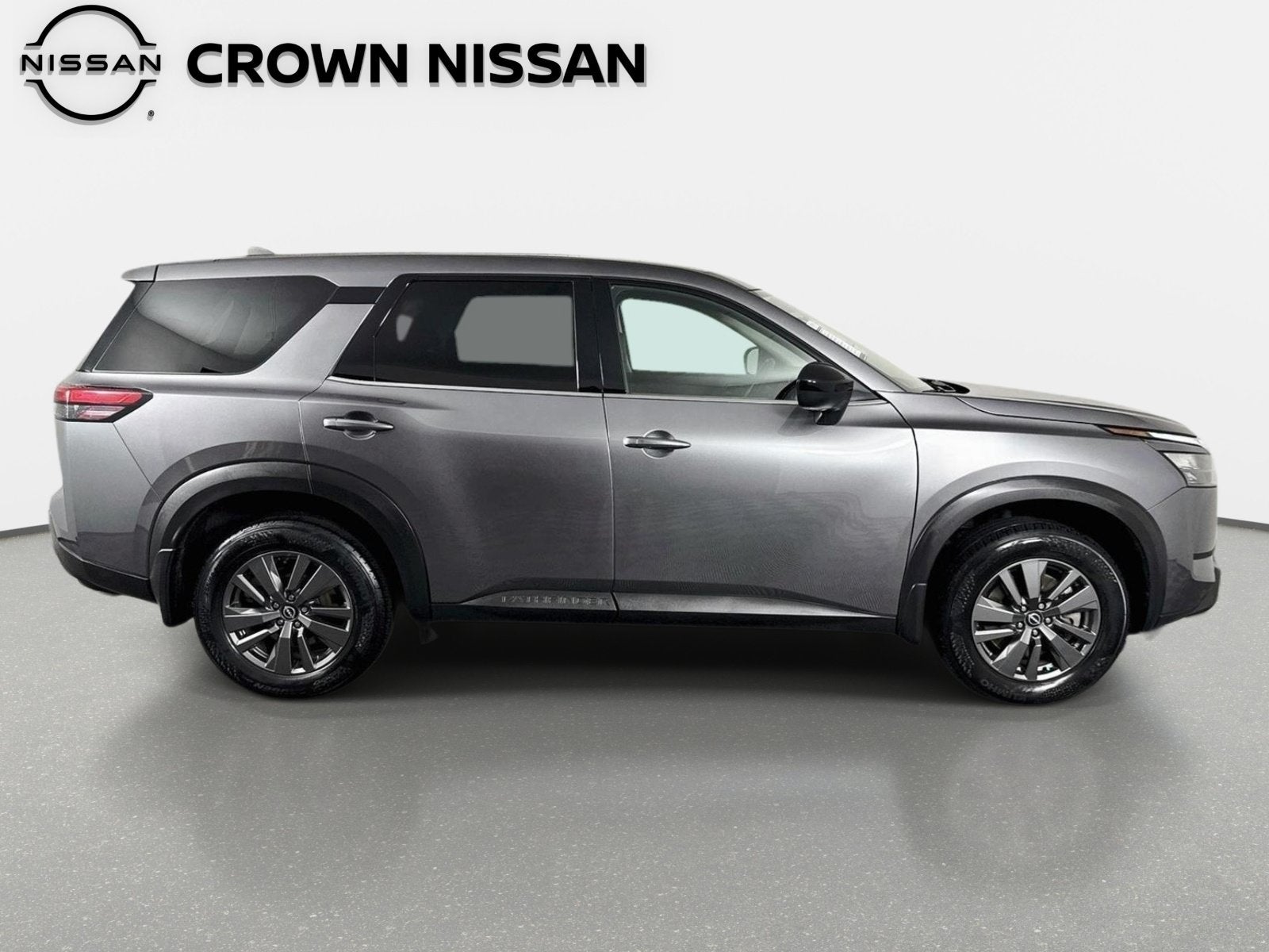 2024 Nissan Pathfinder S