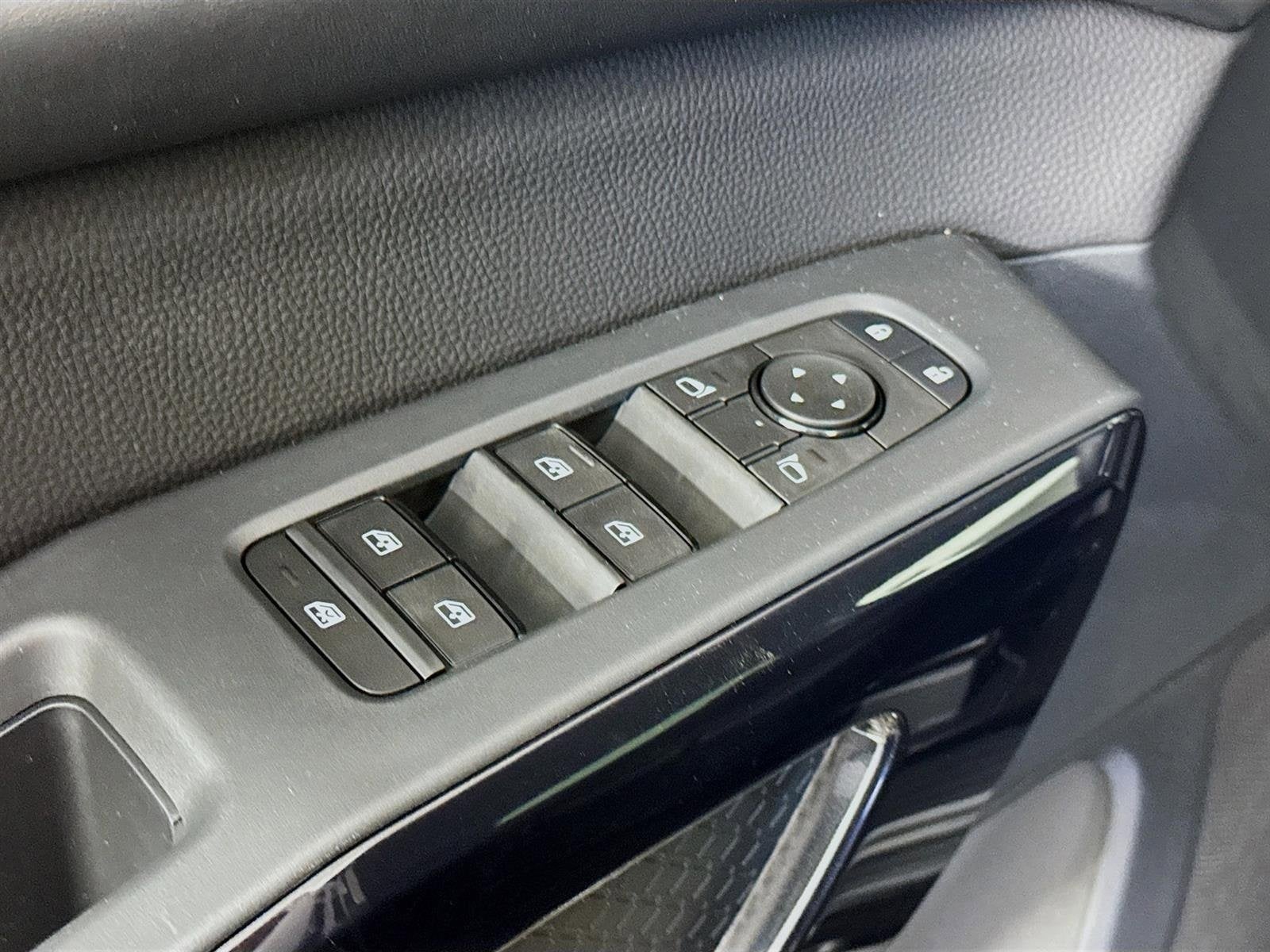 2026 Nissan Pathfinder S