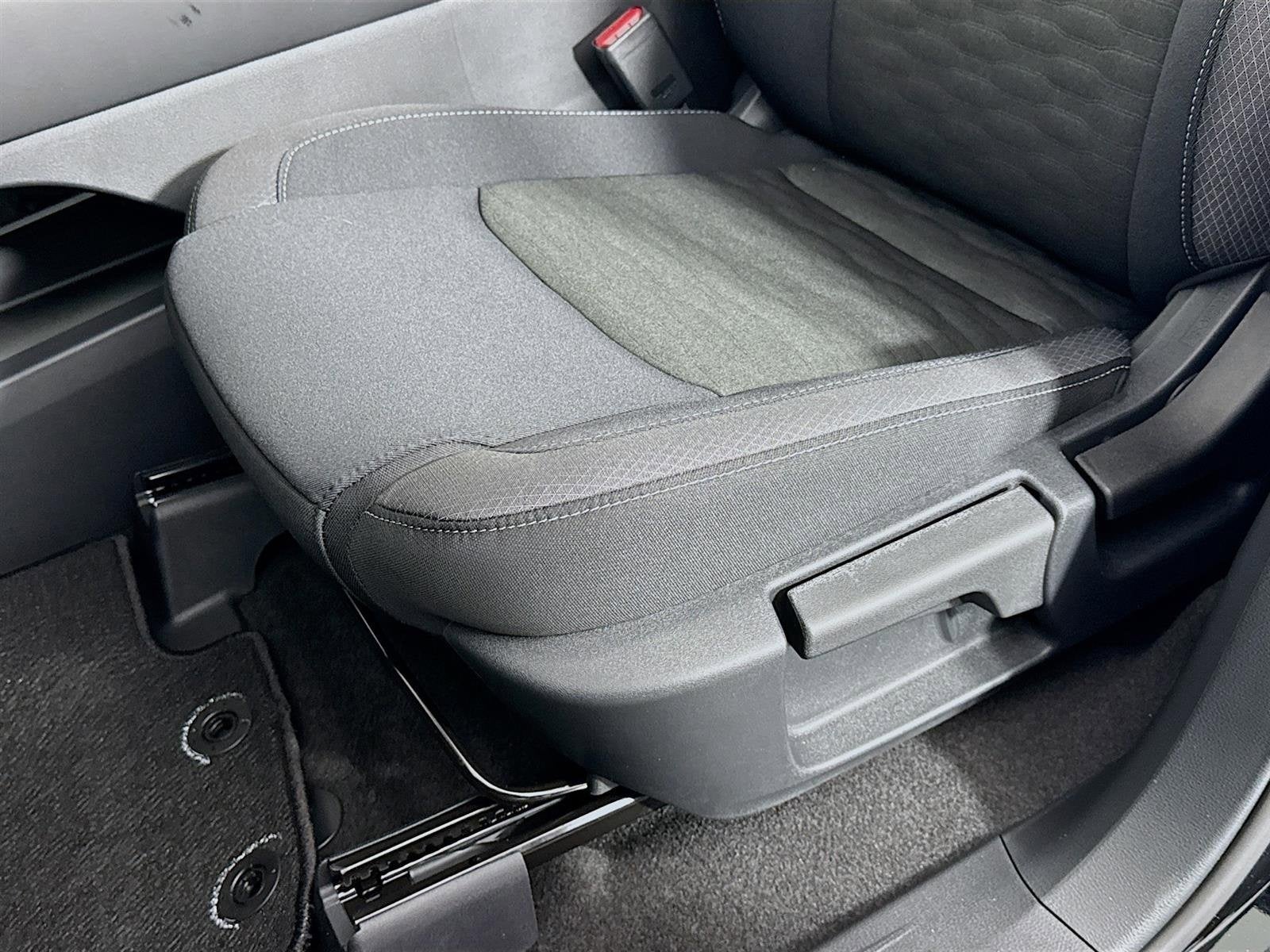 2026 Nissan Pathfinder S