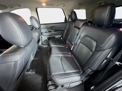 2023 Nissan Pathfinder SV