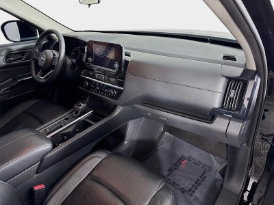 2023 Nissan Pathfinder SV