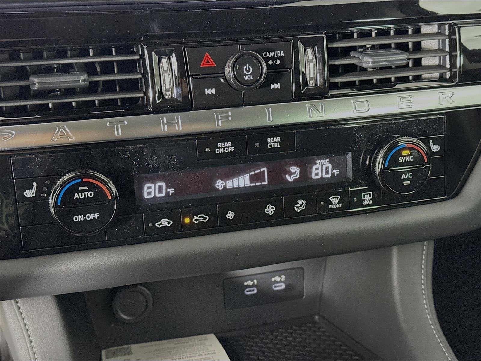 2026 Nissan Pathfinder SV