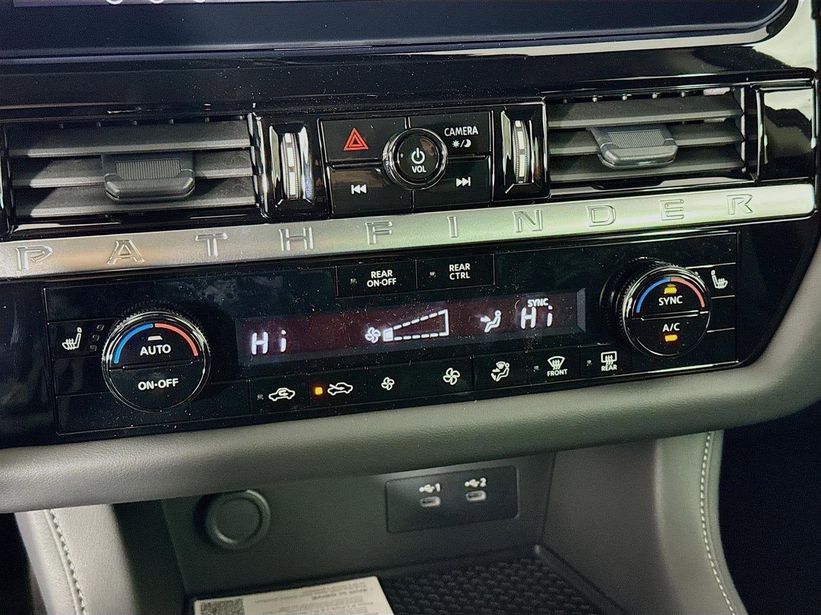 2026 Nissan Pathfinder SV