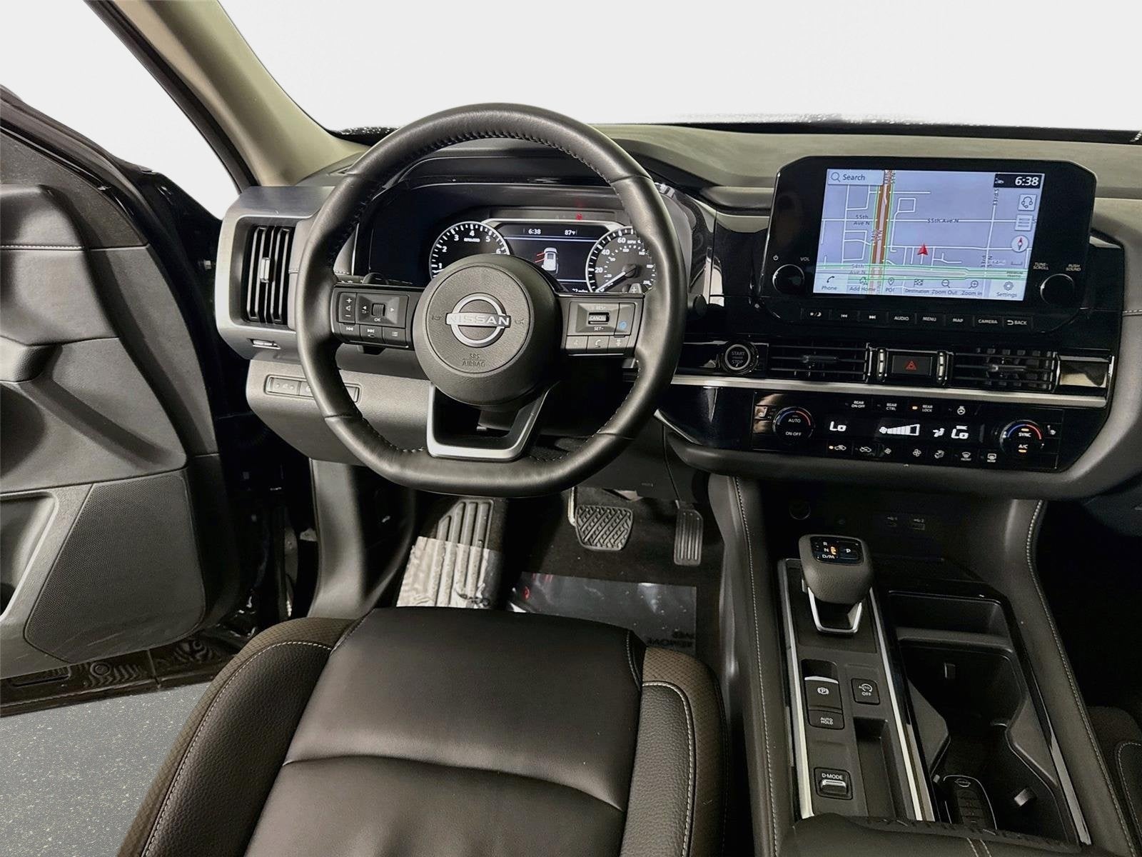 2024 Nissan Pathfinder SL