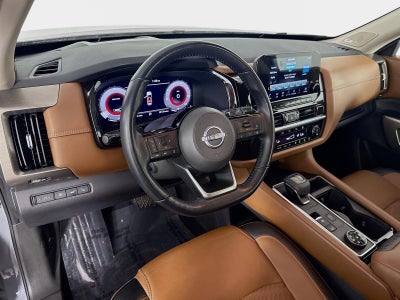 2022 Nissan Pathfinder Platinum