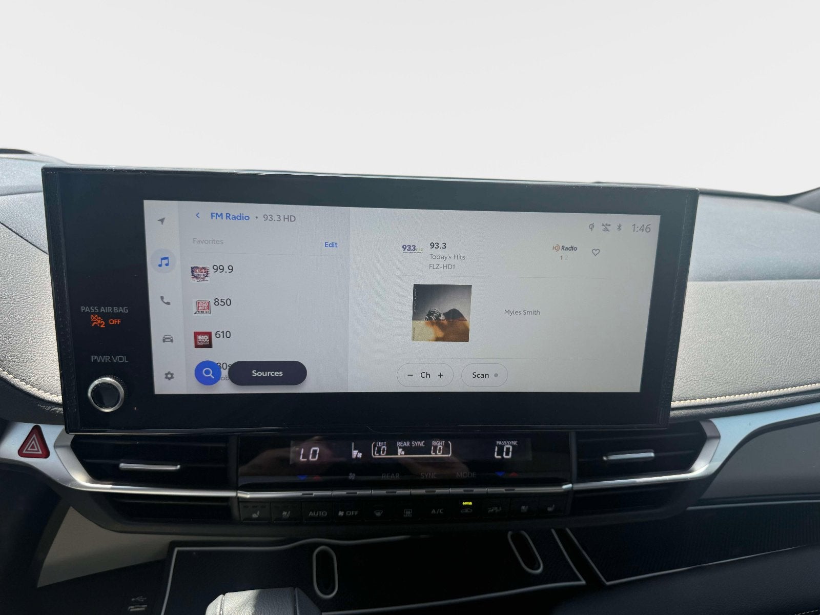 2025 Toyota Sienna Platinum
