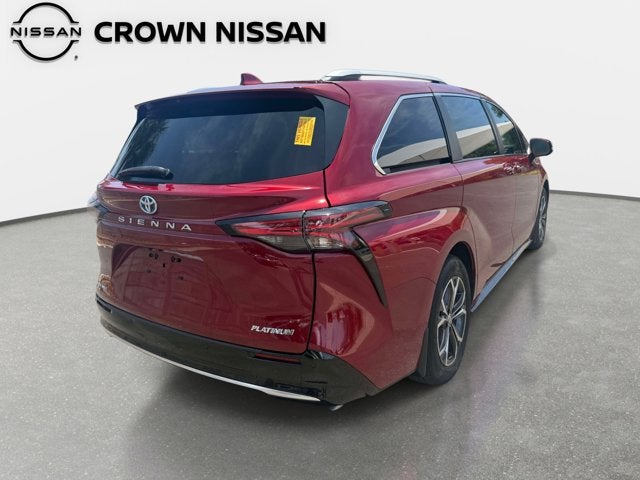 2025 Toyota Sienna Platinum