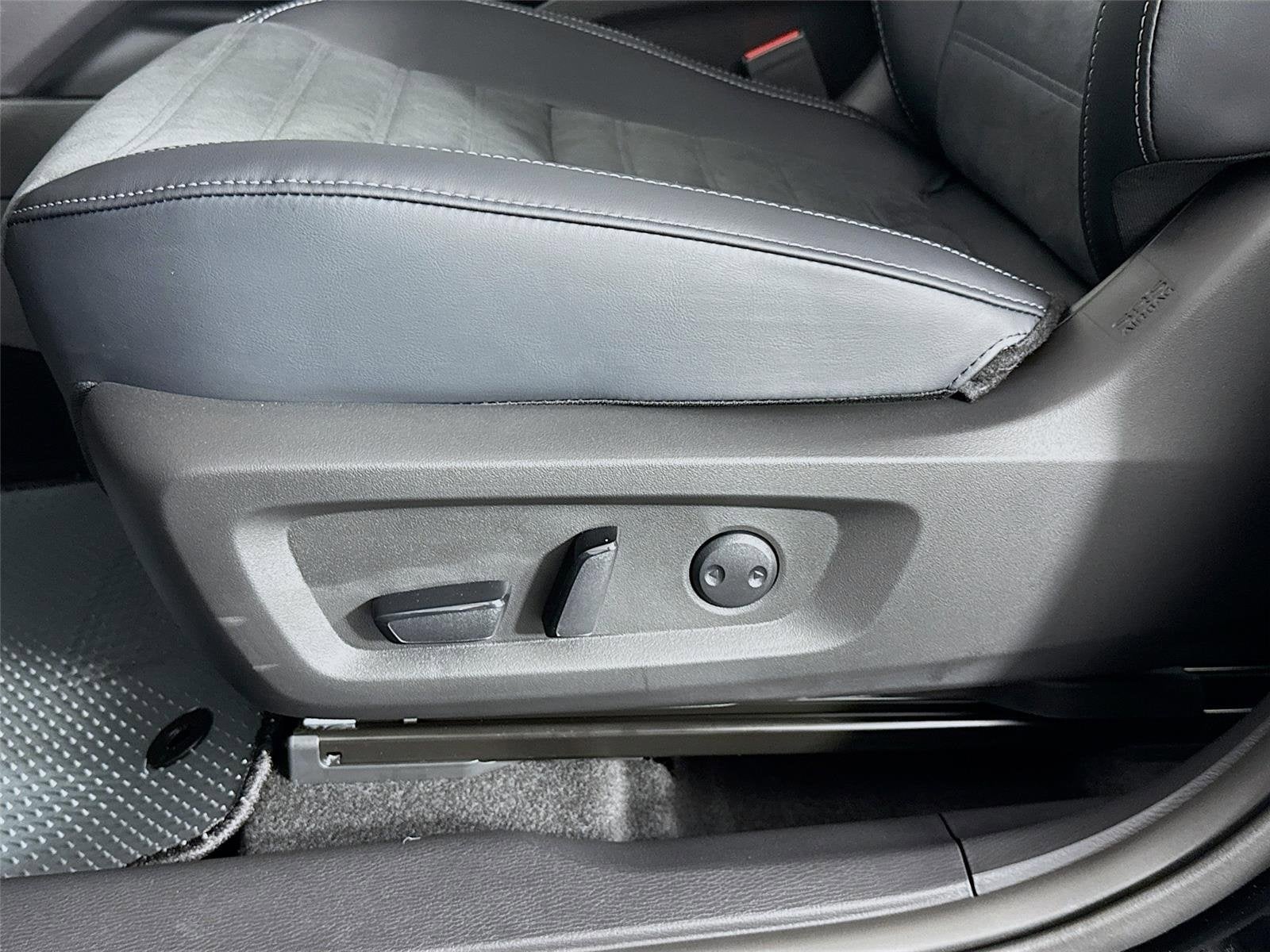 2026 Nissan Rogue Plug-In Hybrid SL