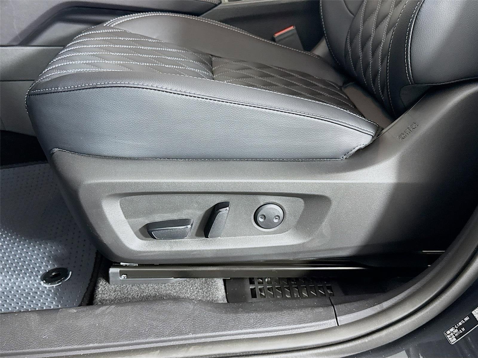 2026 Nissan Rogue Plug-In Hybrid Platinum