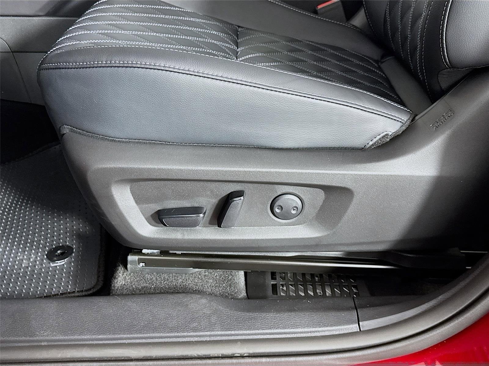 2026 Nissan Rogue Plug-In Hybrid Platinum