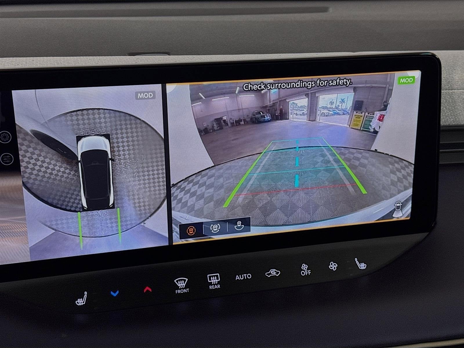 2026 Nissan LEAF PLATINUM+