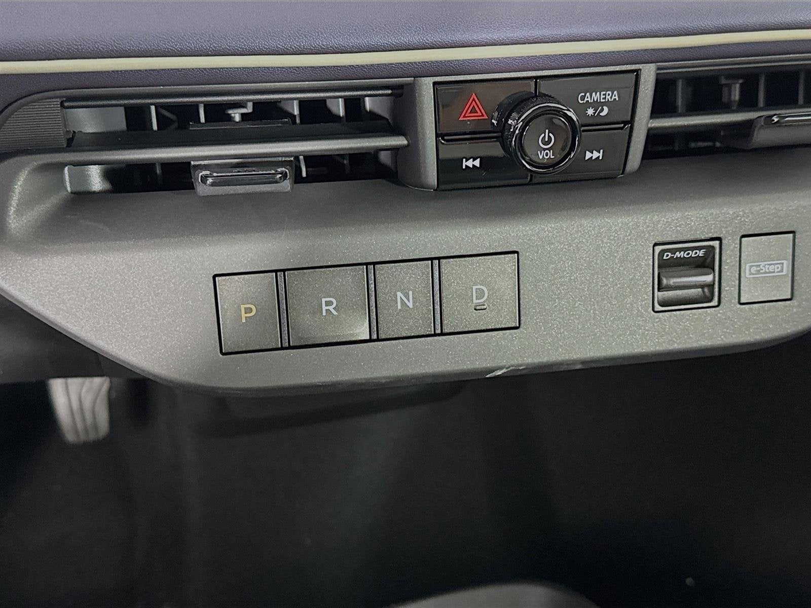 2026 Nissan LEAF PLATINUM+