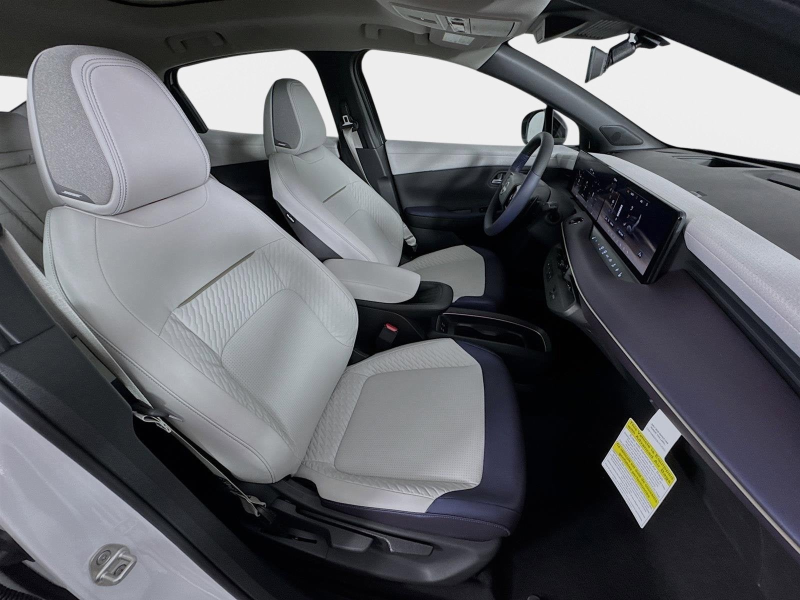 2026 Nissan LEAF PLATINUM+