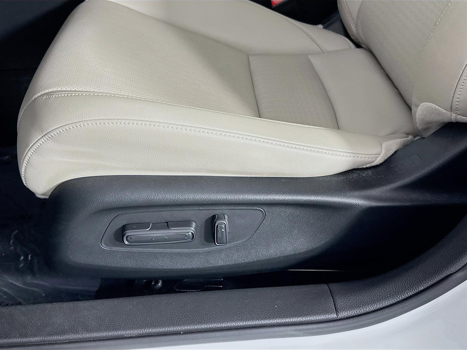 2023 Honda Civic Hatchback EX-L