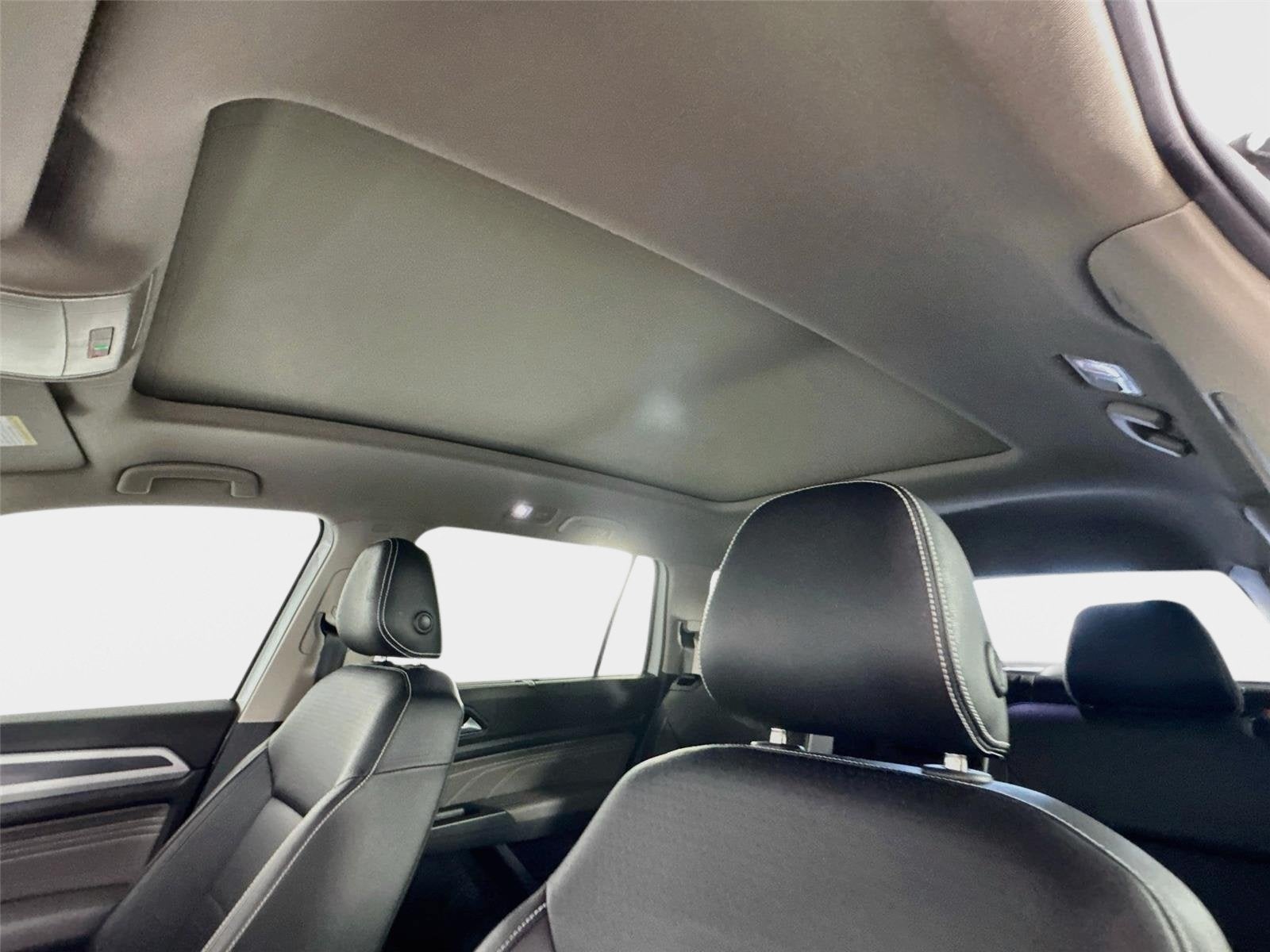 2023 Volkswagen Atlas 3.6L V6 SEL R-Line Black