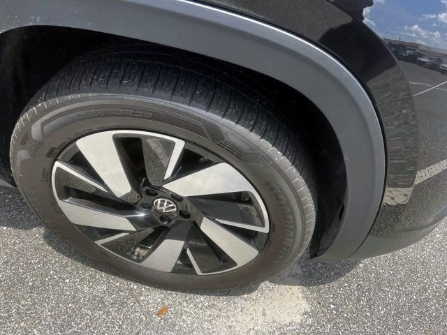 2024 Volkswagen Atlas Cross Sport 2.0T SE w/Technology