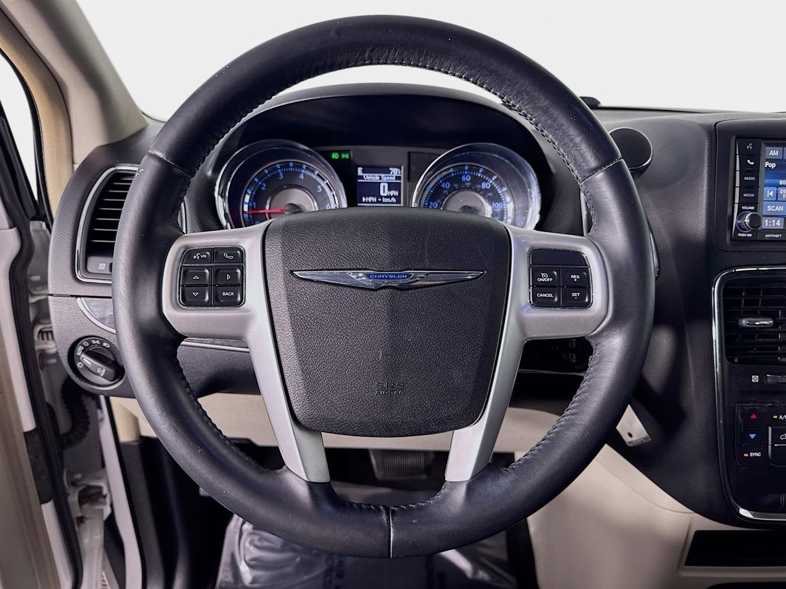 2014 Chrysler Town & Country Touring