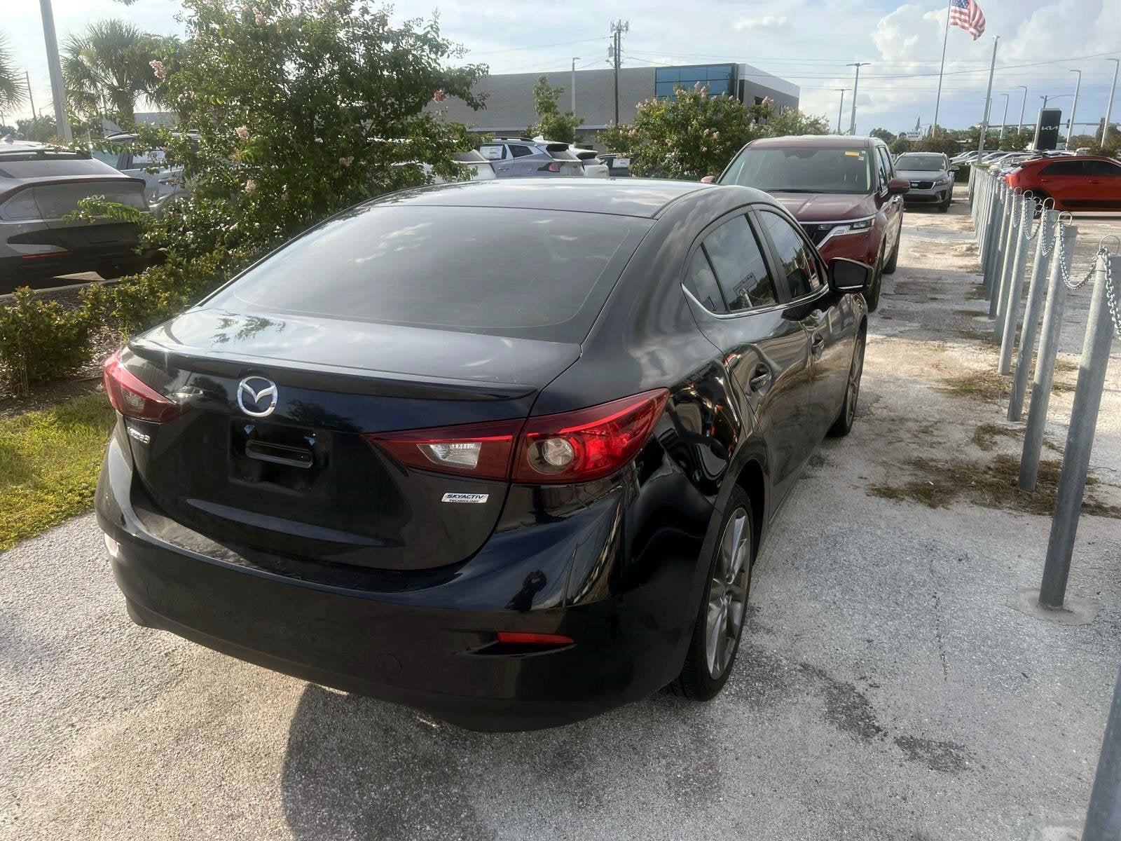 2018 Mazda Mazda3 4-Door Touring