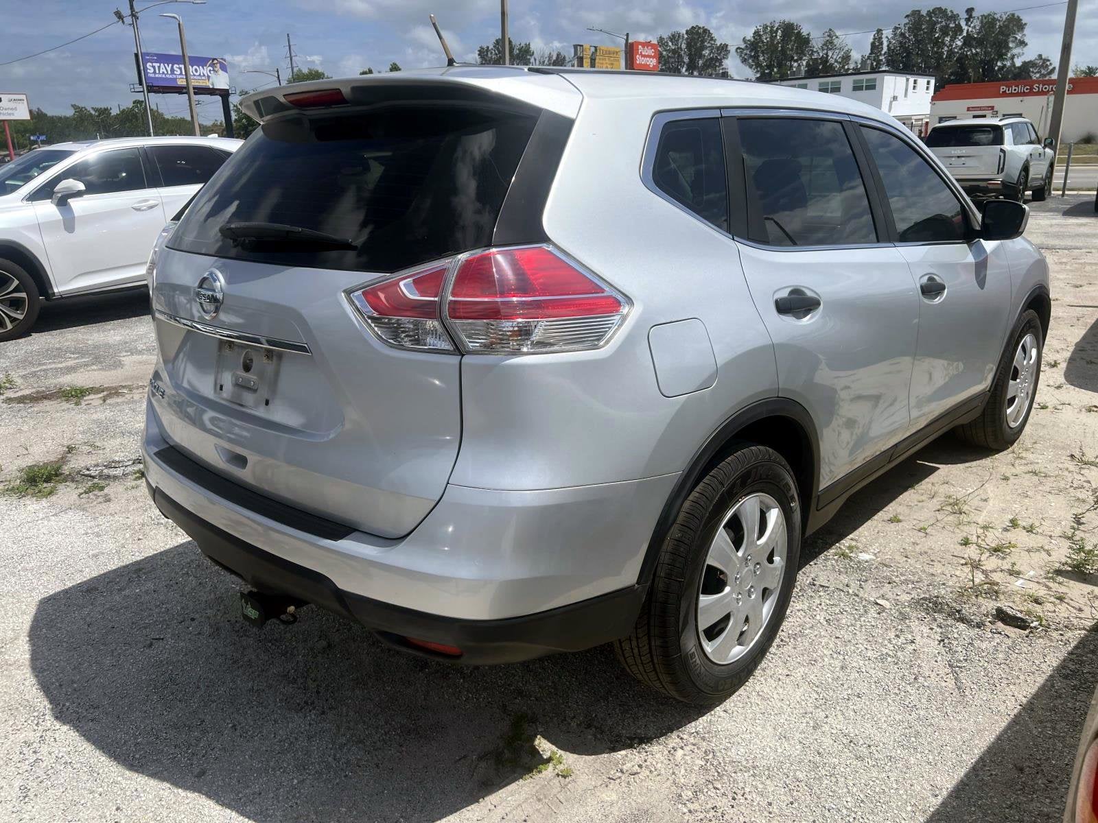 2016 Nissan Rogue Base